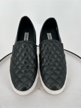 Steve Madden Ennore Quilted Black Slip-On Sneakers